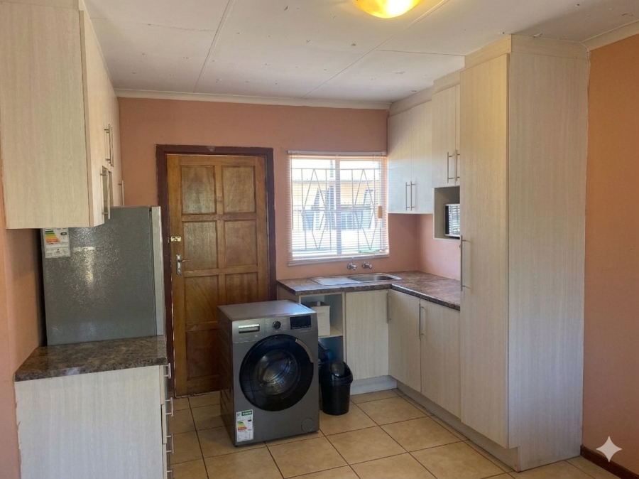 2 Bedroom Property for Sale in Tlhabane West North West